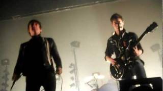 Arctic Monkeys ft Miles Kane - Little Illusion Machine (Live @ Zénith, Lille)
