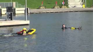 Oppervlakte redding demo 3 RIVERx board; Congres Moderne kijk op waterongevallen