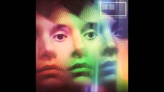 Makeup and Vanity Set  Val