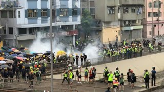 Policía de Hong Kong disuelve a la fuerza una manifestación prohibida | AFP