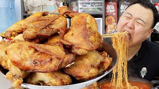 A Qiang bought 10 large chicken drumsticks and fried them. It was really enjoyable!