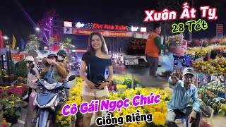 đÔNG KHỦNG KHIẾP, đi chợ tết GIỒNG RIỀNG bất ngờ gặp được em gái bán bông VẠN THỌ quá đẹp,