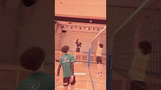Perfect volleyball set 😯🔥😯 volleyball setting tips💡#shorts #volleyball #volley