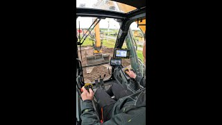 Liebherr R930 G8 With Engcon Tiltrotator And Leica Semi Automatics GPS Test Drive