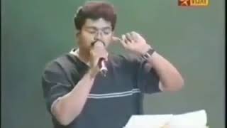 Vijay singing ennai thalatta varuvala