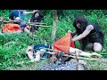 Primitive Life: Forest Man Meets A Ethnic Girl Catching Big Fish By The Stream | Eating Delicious