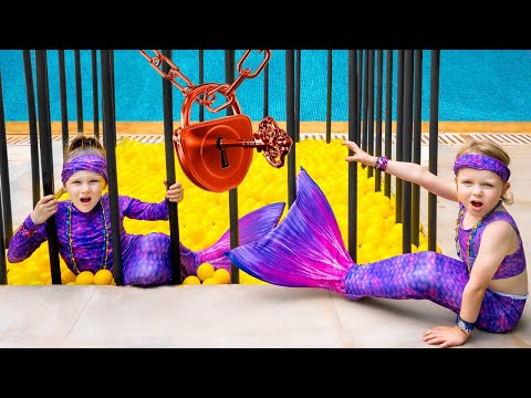 Stephi and Dasha – Siblings Mermaids Water Jail