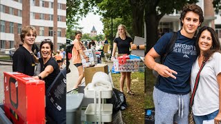 UNH Parents at Move In Day