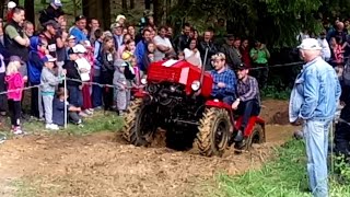 Traktoriáda Březiny průjezd bahnem - Tractors driving through mud