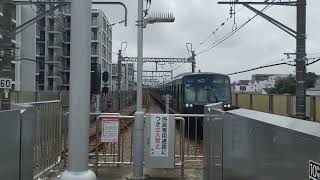 相鉄線いずみ中央駅20000系横浜方面到着