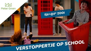 PODKAT SPEELT VERSTOPPERTJE IN EEN SCHOOL 🙈🏫 | Pieter Groen