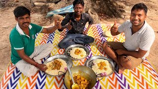 মেঘলা দিনে চিকেন কষা দিয়ে শুকনো মুড়ি জমিয়ে খেলাম || Village style chicken recipe