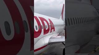 LAUDA AIRLINES YES AIRLINES #flight #airline #funny #funnycomedy #comedyshorts #viral #youtubeshorts