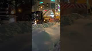 札幌街頭巧遇鏟雪車作業中