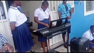 You need to watch this nice performance of MHB 386 from DAF Chorale members at St.Monica’s SHS.💥💥