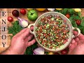 how to finely chop tomatoes cucumbers and onions to make salad shirazi