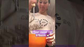 ZO MAAKT B*BREAK TAART - heel normaal toch? 👩‍🍳 | #shorts #vlog #taart #tiktokrecipe