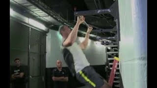 Zdeno Chara pull ups