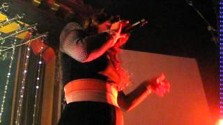 Purity Ring - Push Pull (live)