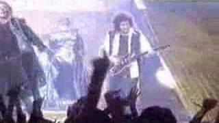 Five \u0026 Queen - We Will Rock You (Live)