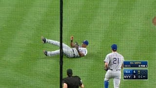 TEX@NYY: Beltre makes a great catch in the 4th