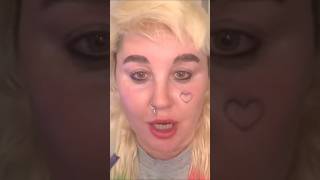 Something Is Seriously Wrong With Amanda Bynes