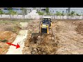 Mighty Power Extreme Dozer SHANTUI pushing spreading stone/Soil Filling up/Heavy Truck dumping soil