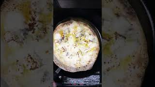 [Quattro Formaggi] Neapolitan-style Pizza Burner Roasted #shorts