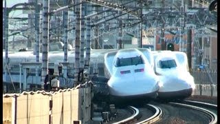 新幹線。700系,こだま号,名古屋行,静岡駅発車,N700系とすれ違い。Shinkansen。