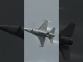 【すげっっ！】f 16もそうなるか！大量ベイパーでめちゃくちゃカッコいい！これも雨雲レーダーに捕まりそうw pacaf f 16 viper demo team 三沢基地航空祭2023