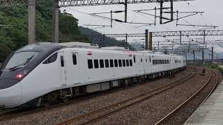 EMU3000自強號411車次通過永樂車站（2021/12/31）