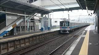 小田急小田原線 富水駅 下りホーム側での発着風景（2018年11月）