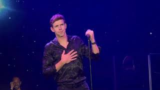 Stephen Barry sings Nessun Dorma on the Island Princess Cruise ship