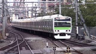 【山手線】外回り大崎駅入線・発車 美人車掌の発車メロディとちぎの農業ラッピング