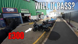 WILL MY £300 BIKE PASS ITS MOT? - MOTOVLOG (SUZUKI SV650S YAMAHA R125)