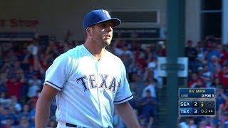 SEA@TEX: Tolleson fans Lind to record the save