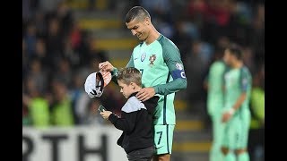 Cristiano Ronaldo meccs közben szerzett óriási örömet rajongójának