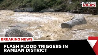 Jammu \u0026 Kashmir: Massive Flash Flood In Valley,  Mother-Daughter Duo Wents Missing | English News