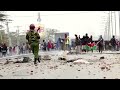 PROTESTS IN KENYA ARE RELENTLESS !!! THESE POLICE WERE SEEN LIVE ON CAMERA USING LIVE BULLETS !