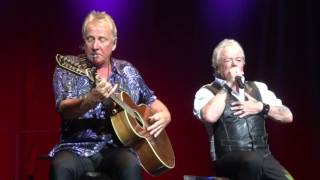 AIR SUPPLY TWO LESS LONELY PEOPLE IN THE WORLD (MOVISTAR ARENA 2016)