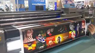 FORTUNE 3.2m UV hybrid printer.