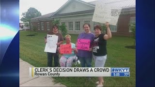Support, opposition grows for Rowan Co. clerk's decision on marriage licenses