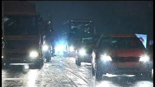 Froid et verglas bloquent les axes routiers