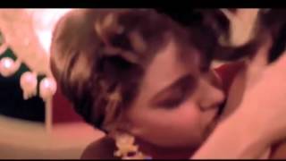 Mamta Kulkarni and Akshay Kumar Hot Kissing Scene from Sabse Bada Khiladi1