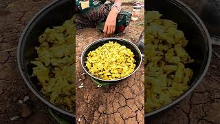 મેથી ના ભજીયા વાડીએ ખાવાની મોજ#food #cooking #recipe #villagelife