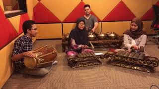 GEMA GANGSA (GAMELAN IIUM) | Live at IIUMFM