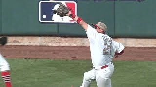 NYY@STL: Craig slides to snag a liner in the gap