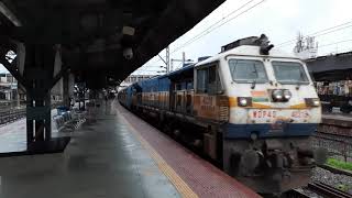 01111 Mumbai CSMT Sawantwadi Road Ganpati special arriving Thane