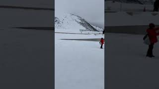 日本。立山下雪，漂亮雪景