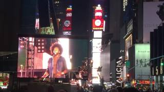 Alicia Keys en Times Square, NYC, 14 Oct 2016